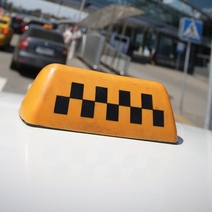 Новогодний тариф: в Оренбурге резко подскочили цены на такси