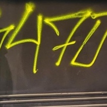 Вандалы разрисовали реконструируемый подземный переход у 