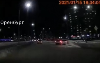 В Оренбурге горе-водитель неудачно сыграл в 