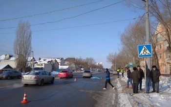 Погибла на пешеходном переходе: ГИБДД Оренбурга проводит проверку по факту ДТП (18+)