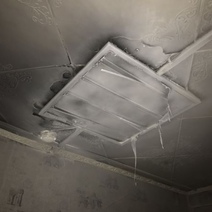 Загоревшийся светильник не дал ночью спать студентам оренбургского колледжа