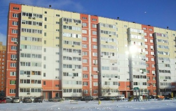 Жильцы оренбургской десятиэтажки второй день 