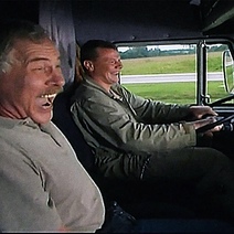 Дальнобойщика из Оренбуржья обчистил автостопщик