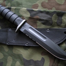 В Оренбурге военнослужащий, игравший с ножом, воткнул его себе в пах