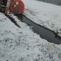 Перевернулись две фуры в Оренбуржье: произошел разлив нефти