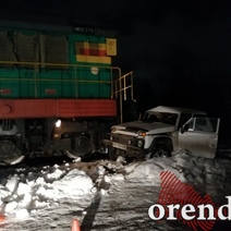 В Оренбурге поезд врезался в 