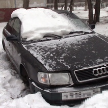 В Оренбурге полицейские задержали на месте похитителей колёс