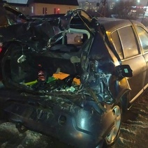 В Оренбурге КамАЗ врезался в 