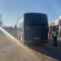 Дети-спортсмены из Оренбурга чуть не замерзли в сломавшемся на трассе автобусе