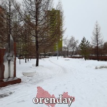 Рядом с обелиском жертвам радиационных аварий 