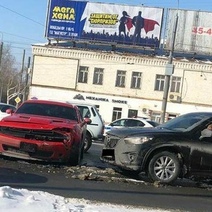 В центре Оренбурга столкнулись дорогостоящие 