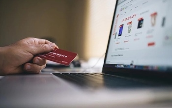 Оренбуржец лишился денег из-за покупки через сайт-дублёр