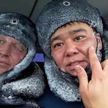 Стало известно имя дорожного полицейского, выводившего машины из снежного плена в Оренбуржье