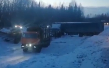 Неделю пролежавшую в кювете фуру дальнобойщика из Орска, наконец-то, достали
