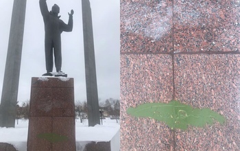 В Оренбурге неизвестные измазали краской памятник Юрию Гагарину