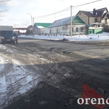 Пожалуй, это худшее дорожное покрытие в центре Оренбурга!