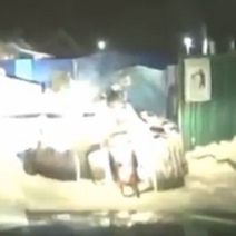 В Бугуруслане водитель снегохода дал деру от экипажа ГИБДД, но въехал в забор