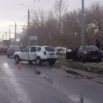 В Оренбурге столкнулись пять авто, после чего один из них сбил девочку-пешехода