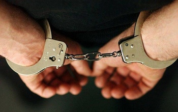 Осужденный из Оренбуржья приставил к шее врача гвоздь и угрожал убийством