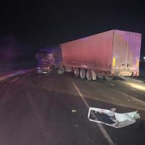 От машины ничего не осталось: В жутком ДТП погиб водитель 