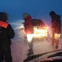 В Гайском горокруге из снежного плена вызволили водителя и пассажира 