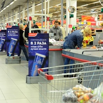 Житель Оренбурга попытался выйти из супермаркета с полной тележкой продуктов