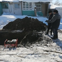В Переволоцком из-за коммунальной аварии жители полмесяца 
