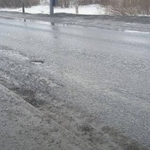 Отремонтированное в прошлом году Шарлыкское шоссе покрывается ямами