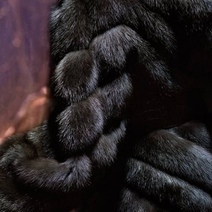 Две соседки заплатят оренбурженке за норковую шубу, которую порвали в ходе драки