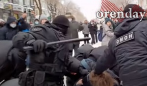 В Росгвардии считают законным применение дубинок на митингах в Оренбурге