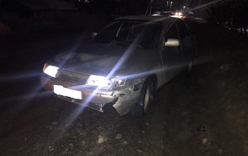 В Оренбуржье водитель ВАЗа сбил девушку, а после въехал в автомобиль Lada Priora