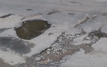 Администрация города должна оренбуржцу около 600 тыс. рублей за испорченное авто