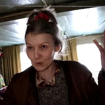 Блогер Алексей Ушаков помогает одинокой землячке, которая живет 