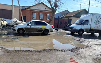 Ямы имени Паслера, Путина и прочих на дорогах Оренбурга экстренно подлатали