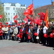 Оренбуржцы просят губернатора разрешить им первомайскую демонстрацию