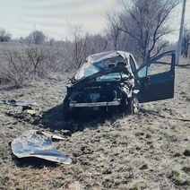 На трассе «Орск - Новоорск» «Пежо» улетел в кювет