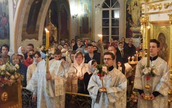 Православные оренбуржцы отмечают Светлое Христово Воскресение