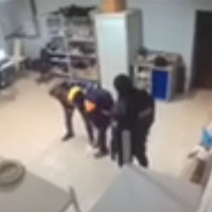 Разбирательства избиения свидетеля по делу похитителей нефти прекратили (18+)