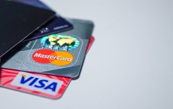 30-летняя учительница из Оренбурга отдала мошенникам 221 000 рублей