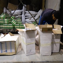 В Оренбуржье пытались провезти крупную партию сигарет без маркировки