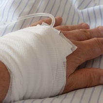 Пенсионерка из Гая до сих пор лечит травмы, полученные в январе при падении со ступенек магазина