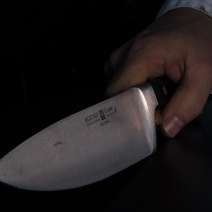 Жительница Оренбуржья, убившая сожителя, нанесшего ей шесть ножевых, выслушала приговор (18+)