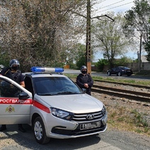 Орчанин срезал с трамвайных путей сетевой кабель