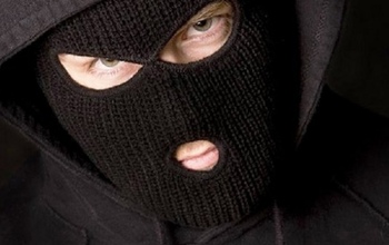 Вор из Оренбурга подрался с директором магазина, заметившим его