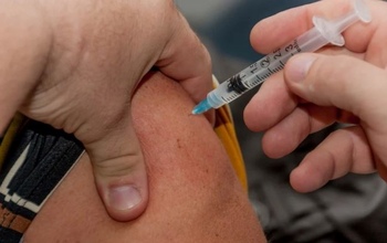 Оренбуржцев от коронавируса на выбор прививают тремя разными вакцинами