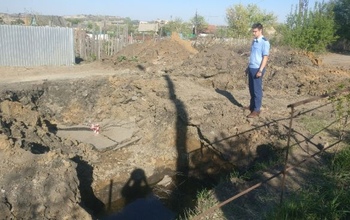 В Гае проблему плохих дорог решают в суде