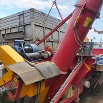 В Бузулуке при погрузке зерна в вагоны пострадал подросток