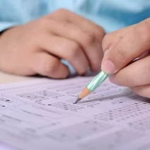 Сегодня и завтра оренбургские выпускники пишут самый массовый ЕГЭ