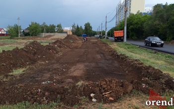 В Оренбурге полным ходом идут работы в парке в поселке Южном