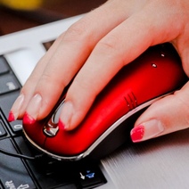 Жительница Оренбурга вымогала деньги за интимные фото мужчины